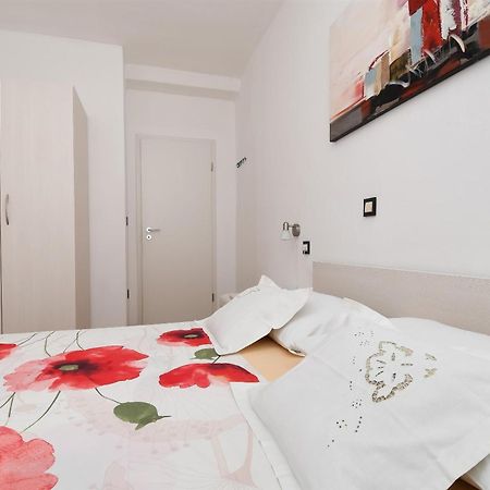 Apartment Joviz Makarska Eksteriør bilde