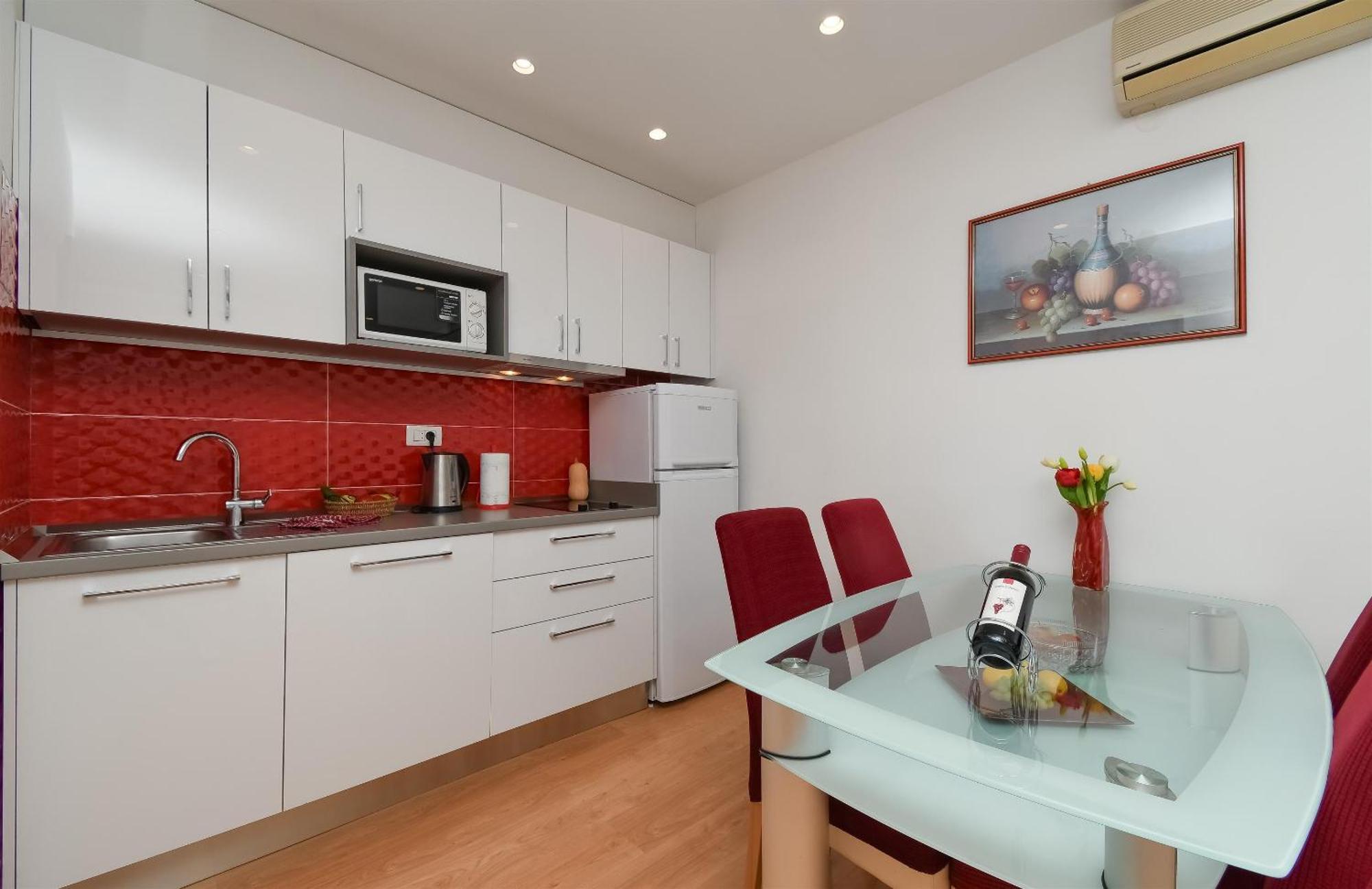 Apartment Joviz Makarska Eksteriør bilde